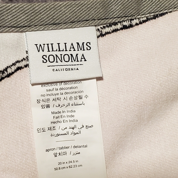 Williams Sonoma Kids Mickey Mouse Apron - Picture 3 of 7